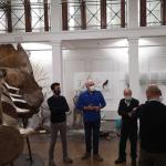 Gli allestitori e i tecnici insieme con il prof. Giorgio Sabella e il dott. Fabio Massimo Viglianisi