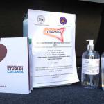 La brochure Unict e i dispenser di Trinachina