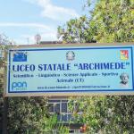 L'ingresso del Liceo Scientifico "Archimede" di Acireale