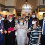 Un momento del taglio del nastro