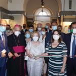 Un momento del taglio del nastro