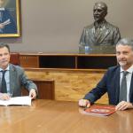 Un momento della stipula della convenzione