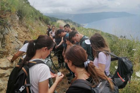 In foto un momento della campagna di rilevamento