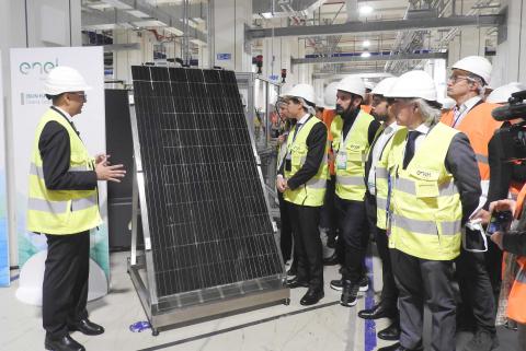 Il pannello bifacciale in HJT