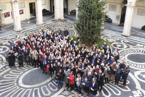 Gli stabilizzati insieme con il rettore Francesco Priolo e il direttore generale Giuseppe Caruso