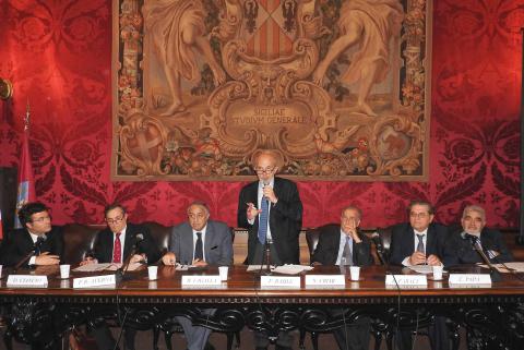 Un momento dell'incontro nell'aula magna del Palazzo centrale