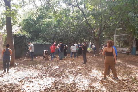 Un momento della bonifica