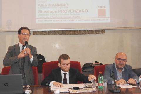 Da sinistra il rettore Priolo, il ministro Provenzano e il segretario provinciale Cgil Rota