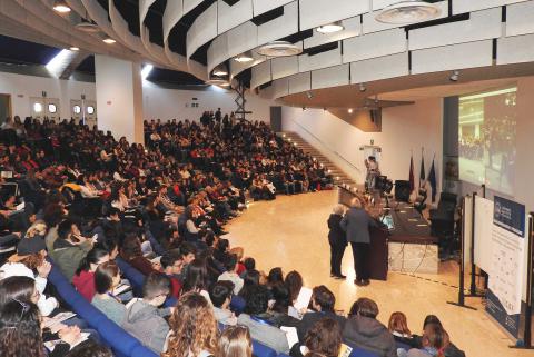 Gli studenti presenti a Unistem nel corso del collegamento internazionale