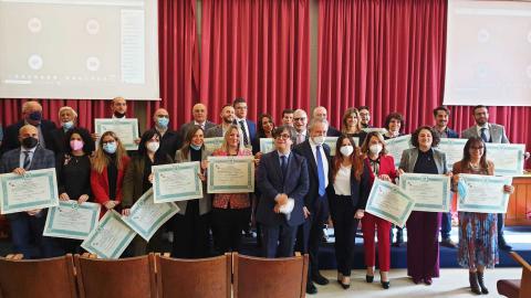 i corsisti del master insieme con il giudice della Corte Costituzionale Angelo Buscema e i docenti dell’Università di Catania