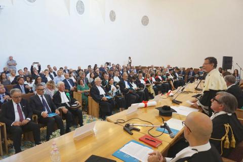 L'apertura della cerimonia per il conferimento delle lauree honoris causa