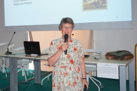 Un momento dell'intervento dell'astrofisica Jocelyn Bell-Burnell 