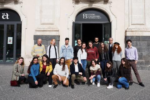 gli allievi del Laboratorio teorico-pratico di scenografia del Centro Universitario Teatrale