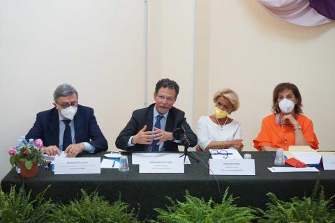 da sx il prof. Franco Prina (presidente Cnupp), il rettore Francesco Priolo, la dott.ssa Calandrino e la dott.ssa Zito