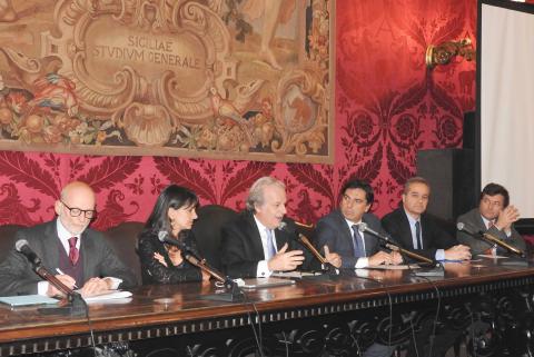 Il tavolo dei relatori