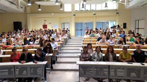 L'aula del dipartimento con i professori e gli studenti Erasmus del I° semestre 2022-23