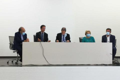 Il tavolo dei relatori