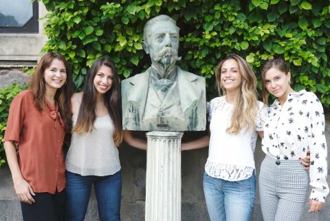  Nella foto da sinistra Giulia Oliva, Alessia Sgroi, Maria Pappalardo (tutor) e Fabiola Cannizzaro