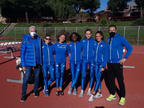La staffetta azzurra sulla pista del Cus Catania