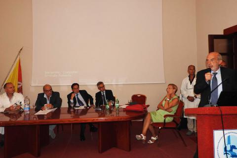 Il rettore Francesco Basile durante l'intervento