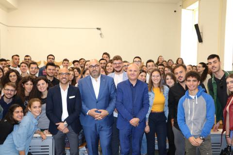 I manager dei Fratelli Arena con gli studenti