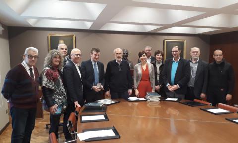 foto di gruppo con il rettore