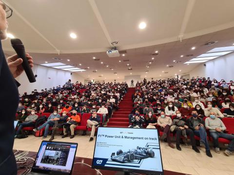 Formula 1, la scuderia AlphaTauri sale in “cattedra”