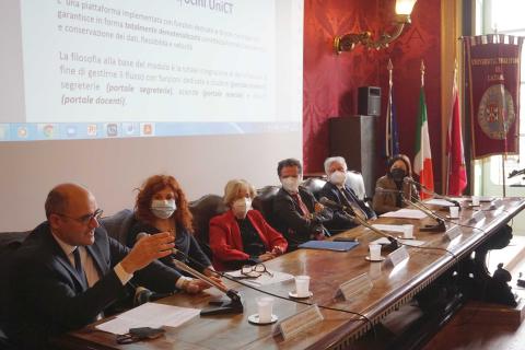 da sinistra Salvatore Zappalà, Pinella Di Gregorio, Maria Carmela Librizzi, Francesco Priolo, Francesco Saverio Maria Mannino e Francesca Longo