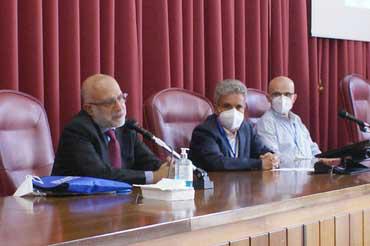 Da sinistra il presidente di ESHIA, prof. Domenico Delli Gatti, il direttore del Dei, prof. Roberto Cellini, e l’organizzatore della conferenza, il prof. Alessio Emanuele Biondo 